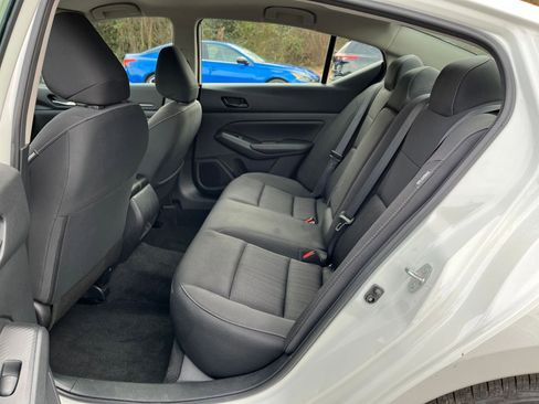 Used 2025 Nissan Altima 2.5 SV image 24