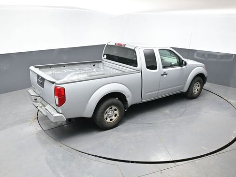 Used 2017 Nissan Frontier S image 12