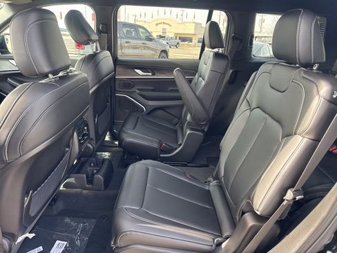 New 2026 Jeep Grand Cherokee L Limited image 13