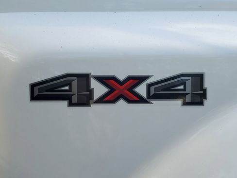 Used 2020 Ford F450 Lariat w/ Lariat Value Package image 6