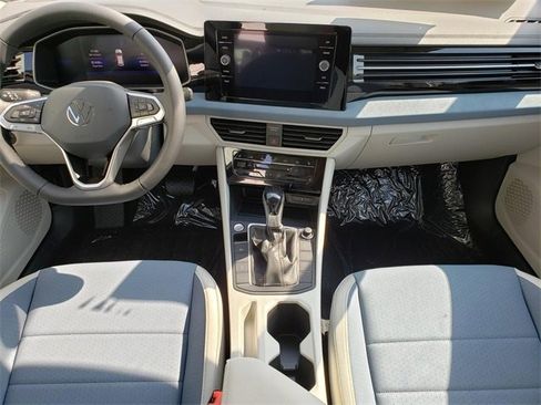 New 2025 Volkswagen Jetta SE image 7