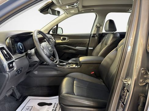 Certified 2023 Kia Sorento SX AWD/4WD image 12
