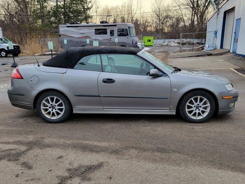 Used 2004 Saab 9-3 Arc image 3