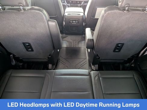 Used 2025 Chevrolet Tahoe High Country image 36