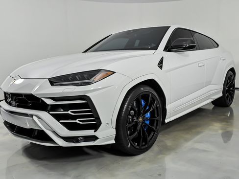 Used 2022 Lamborghini Urus AWD/4WD image 5
