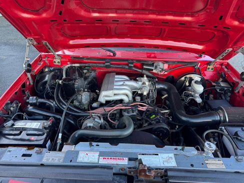 Used 1993 Ford F150 Lightning RWD image 34