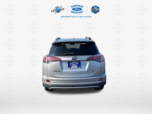 Used 2018 Toyota RAV4 XLE w/ Plus Extra Value Package AWD/4WD image 4