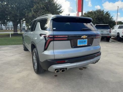 Used 2026 Chevrolet Traverse LT w/ Driver Confidence Package FWD image 7
