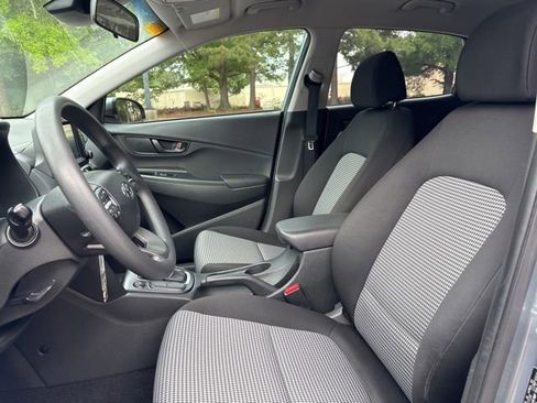 Used 2021 Hyundai Kona SE w/ Cargo Package FWD image 11