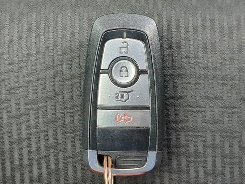 Used 2021 Ford Expedition XLT w/ FX4 Off-Road Package AWD/4WD image 35