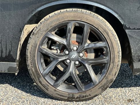 Used 2022 Dodge Challenger R/T w/ Blacktop Package image 28