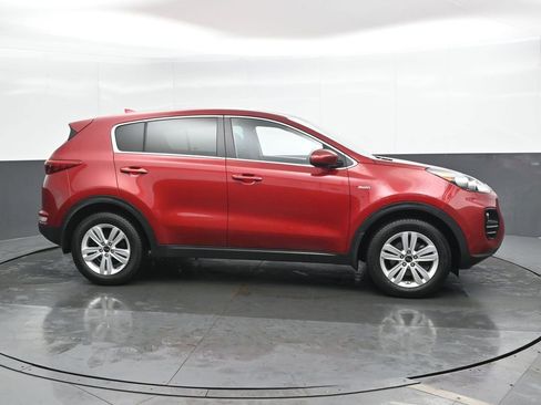 Used 2019 Kia Sportage LX image 4