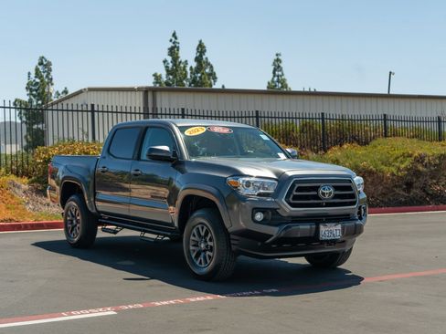 Certified 2023 Toyota Tacoma SR5 RWD image 3
