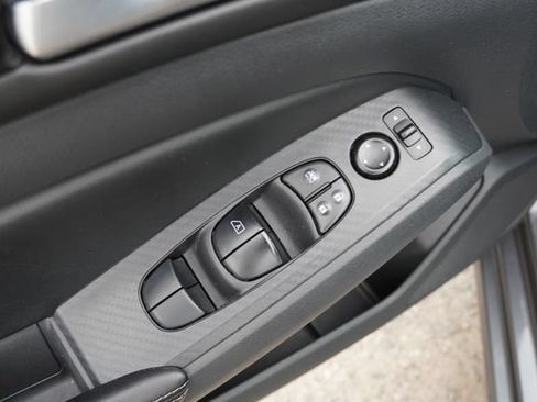 Used 2024 Nissan Altima 2.5 SV FWD image 20