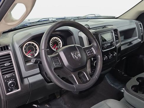 Used 2018 RAM 1500 Express AWD/4WD image 16