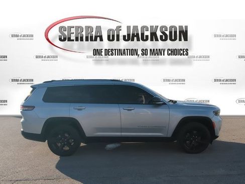 Used 2021 Jeep Grand Cherokee L Limited image 9