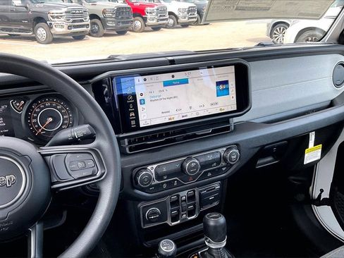 New 2026 Jeep Gladiator Sport image 7