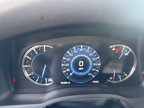 Used 2020 Cadillac Escalade Luxury w/ LPO, Radiant Package AWD/4WD image 35