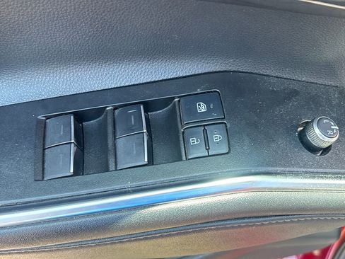 Used 2021 Toyota Highlander Platinum image 6