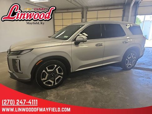 Used 2023 Hyundai Palisade SEL w/ Premium Package FWD image 5