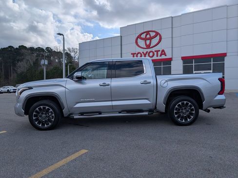Used 2023 Toyota Tundra Limited w/ Power Package image 4