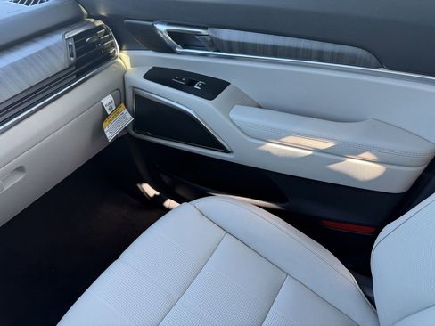 New 2025 Kia Telluride EX w/ EX Captain's Chair Package image 16