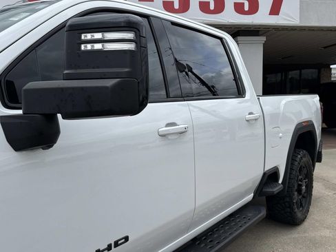 Used 2023 GMC Sierra 2500 AT4 w/ AT4 Preferred Package image 6