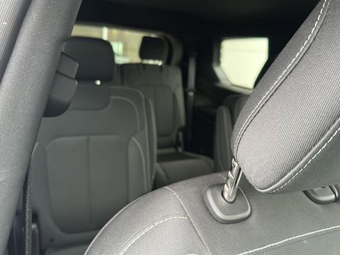 Used 2024 Jeep Grand Cherokee L Laredo AWD/4WD image 31