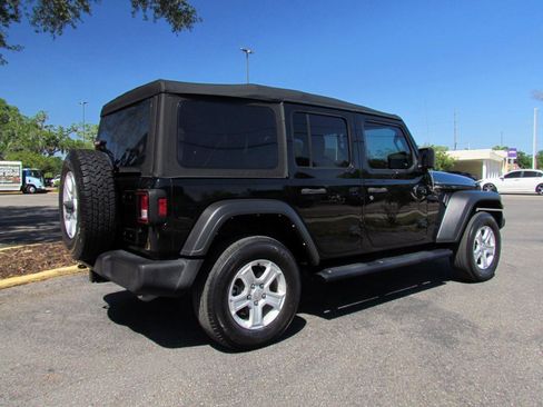 Used 2022 Jeep Wrangler Unlimited Sport image 11