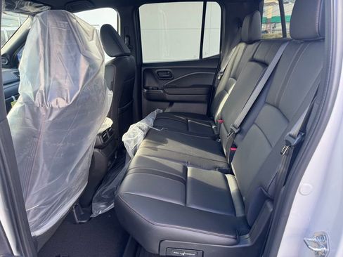 Used 2025 Honda Ridgeline TrailSport image 16