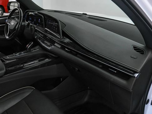 Used 2021 Cadillac Escalade Sport RWD image 13