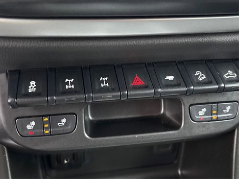 Used 2022 Chevrolet Colorado ZR2 w/ Colorado ZR2 Bison Edition image 29