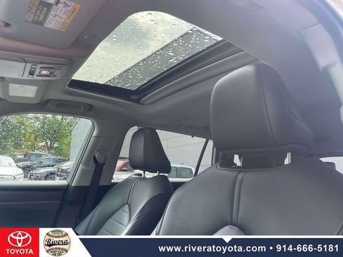 Used 2021 Toyota Highlander XLE AWD/4WD image 21