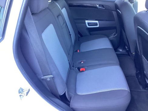 Used 2014 Chevrolet Captiva Sport LS FWD image 18