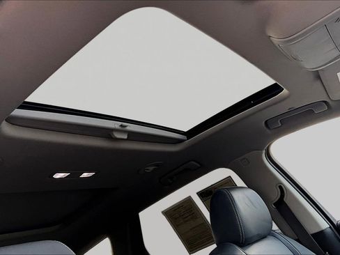 Used 2021 Buick Enclave Premium w/ Sun and Sites Package FWD image 28