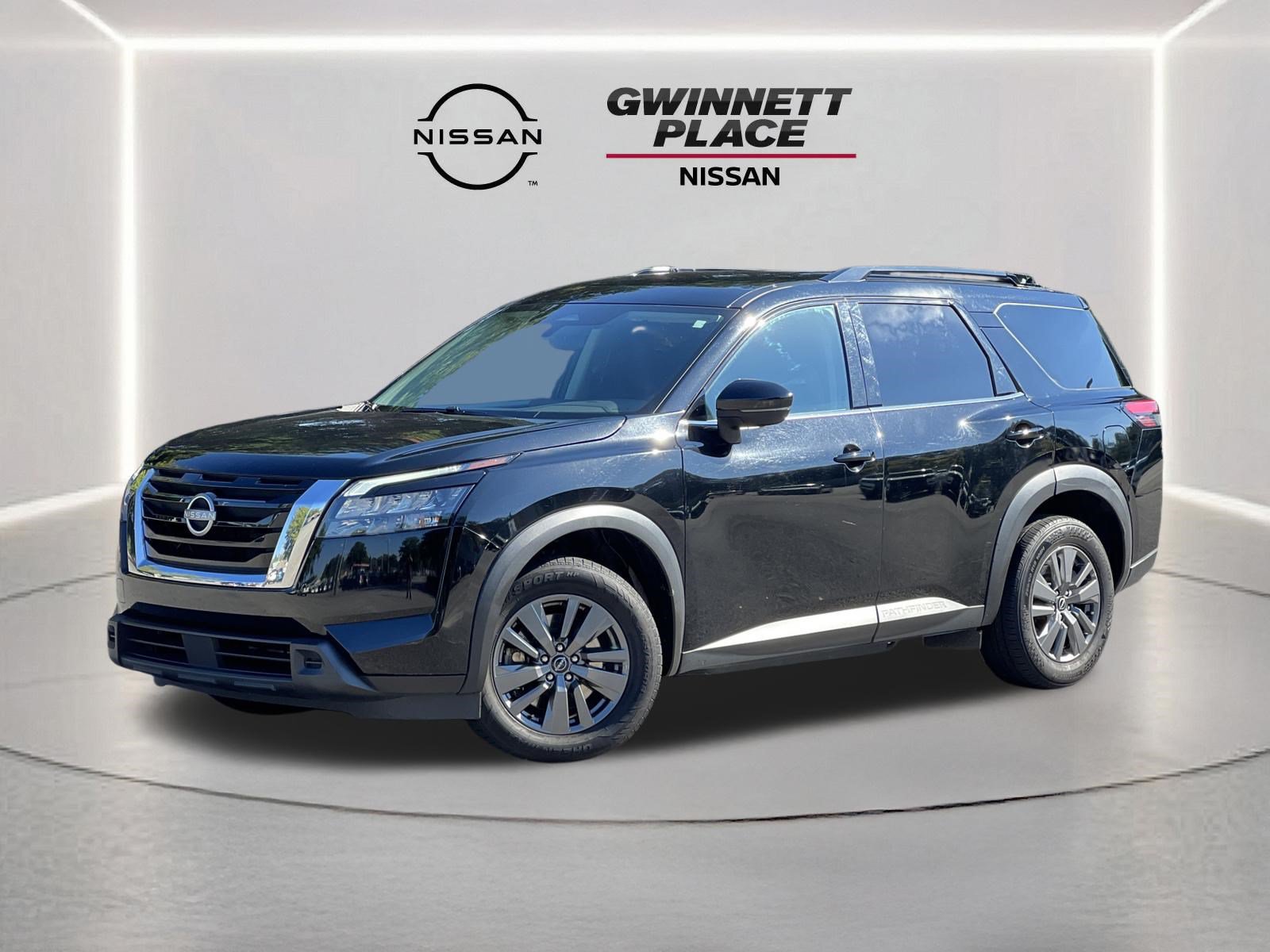 Used 2024 Nissan Pathfinder SV FWD image 1