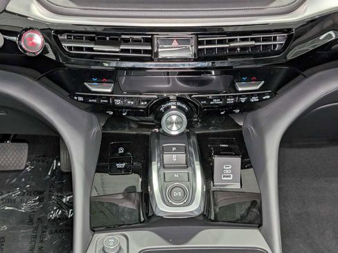 Used 2025 Acura MDX SH-AWD w/ Technology Package image 19