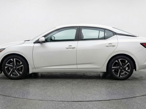 Used 2025 Nissan Sentra SV image 5