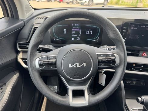 Used 2025 Kia Sportage LX AWD/4WD image 12