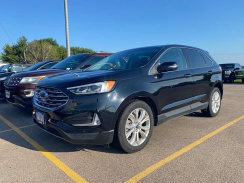 Used 2022 Ford Edge Titanium w/ Equipment Group 301A AWD/4WD image 13