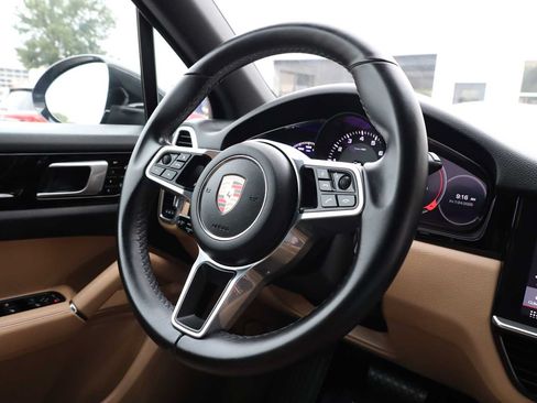 Used 2019 Porsche Cayenne AWD/4WD image 15