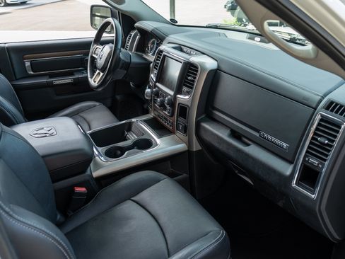 Used 2016 RAM 1500 Laramie w/ Convenience Group AWD/4WD image 15