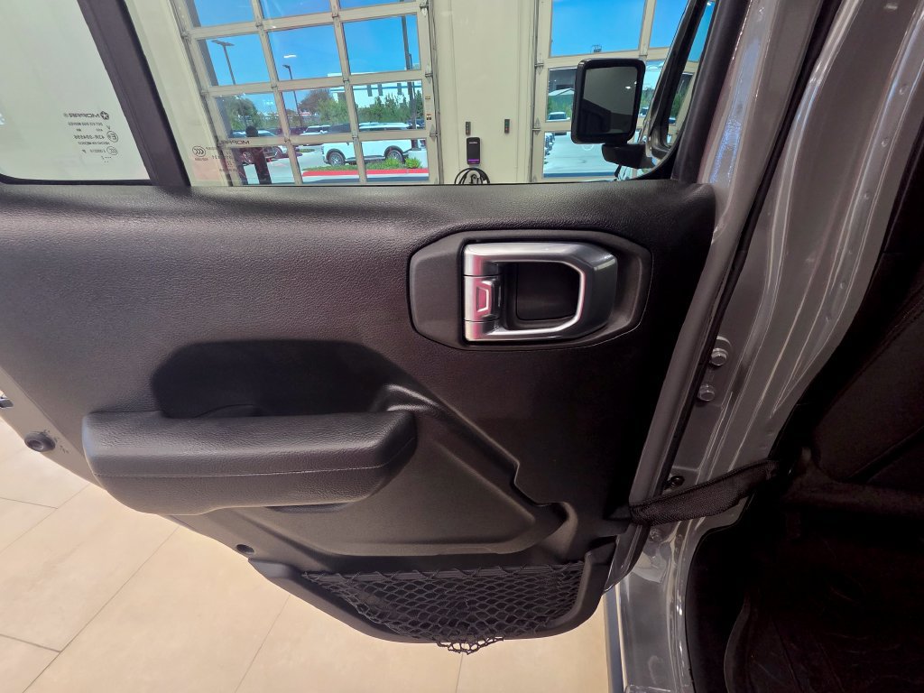Used 2022 Jeep Gladiator Sport AWD/4WD image 27