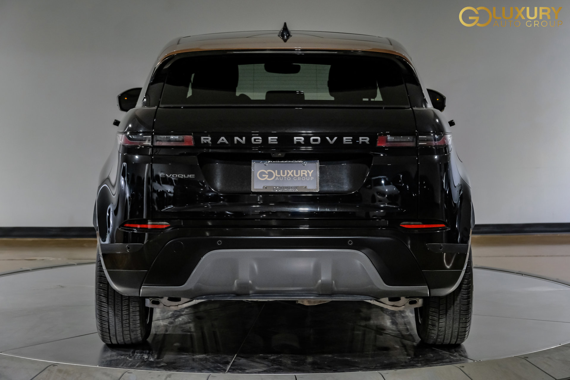 Used 2024 Land Rover Range Rover Evoque S AWD/4WD image 11