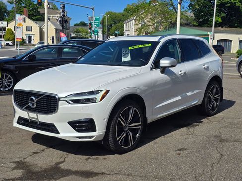 Used 2019 Volvo XC60 T6 R-Design w/ Protection Package Premier AWD/4WD image 4