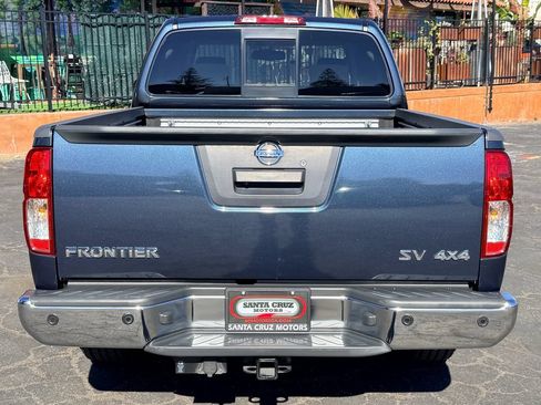 Used 2017 Nissan Frontier SV w/ SV Value Truck Package AWD/4WD image 5