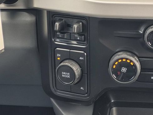 New 2026 Ford F350 XLT w/ FX4 Off-Road Package AWD/4WD image 19