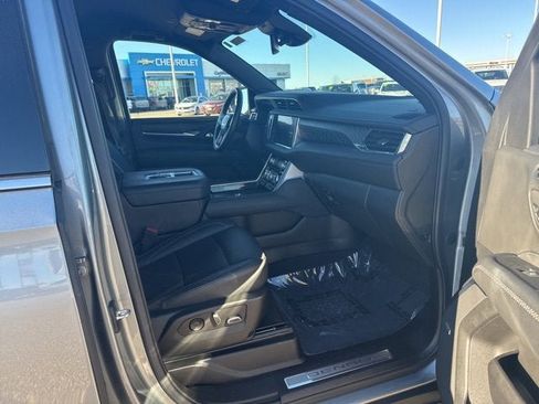 Used 2023 GMC Yukon XL Denali w/ Max Trailering Package image 17