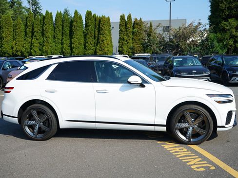 Used 2025 Genesis GV70 3.5T Sport w/ Sport Prestige Package image 4