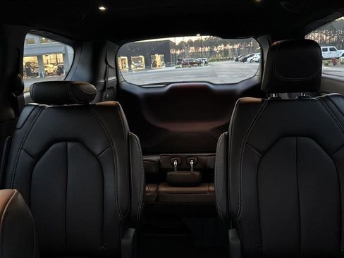 New 2026 Chrysler Pacifica Select image 22